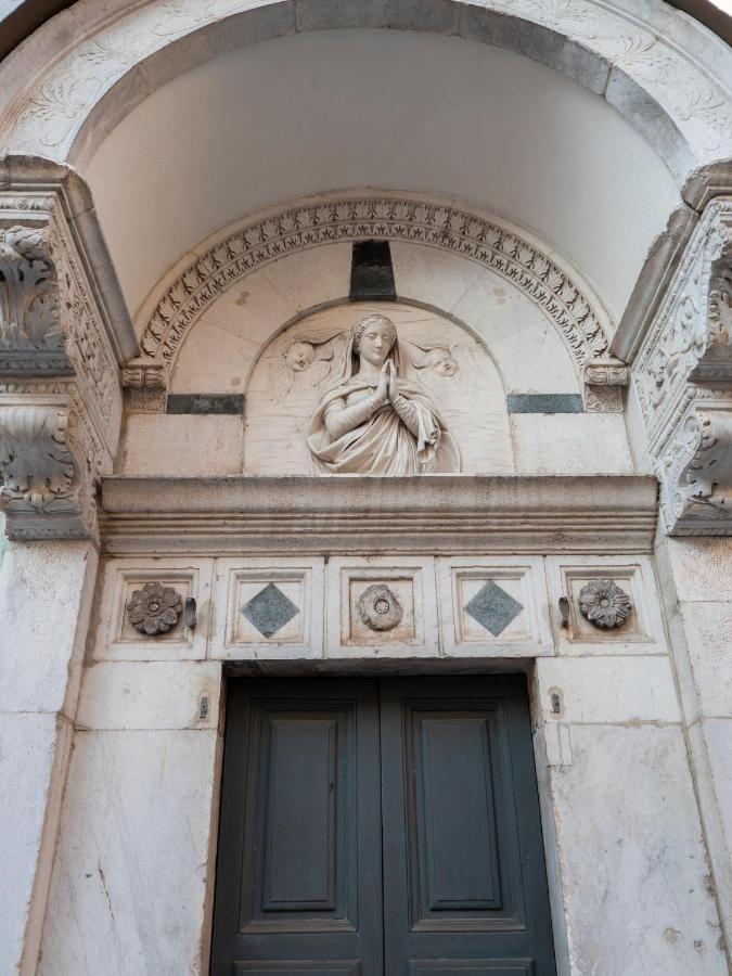 Luxury - Elegante Appartamento Nel Cuore Di Lucca Dış mekan fotoğraf