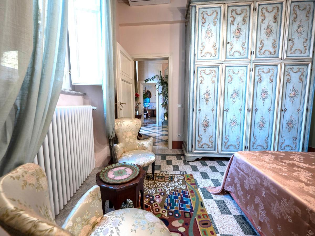 Luxury - Elegante Appartamento Nel Cuore Di Lucca Dış mekan fotoğraf